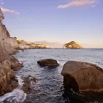 Costa Del Capitano Seaside