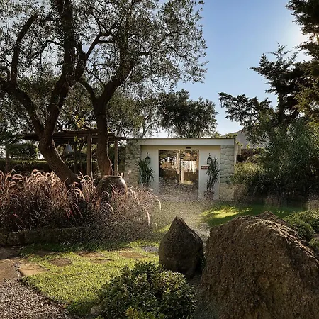 Costa Del Capitano Seaside Hotel 3*