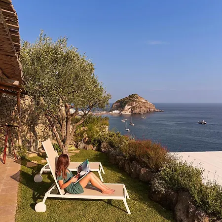 Costa Del Capitano Seaside 3*