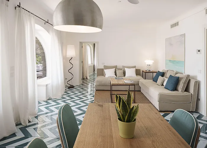 Hotel Costa Del Capitano Seaside